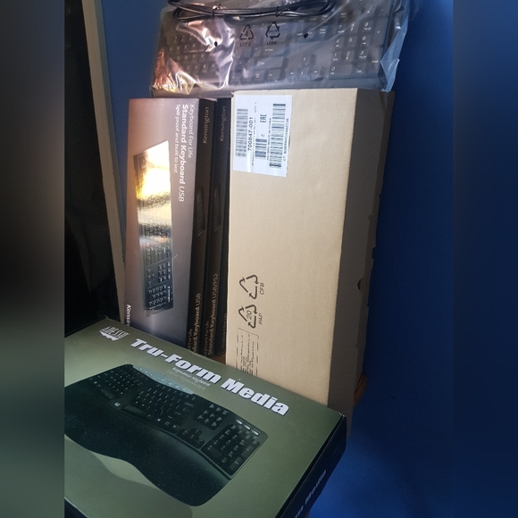 Keyboards - Picture 2 of 4